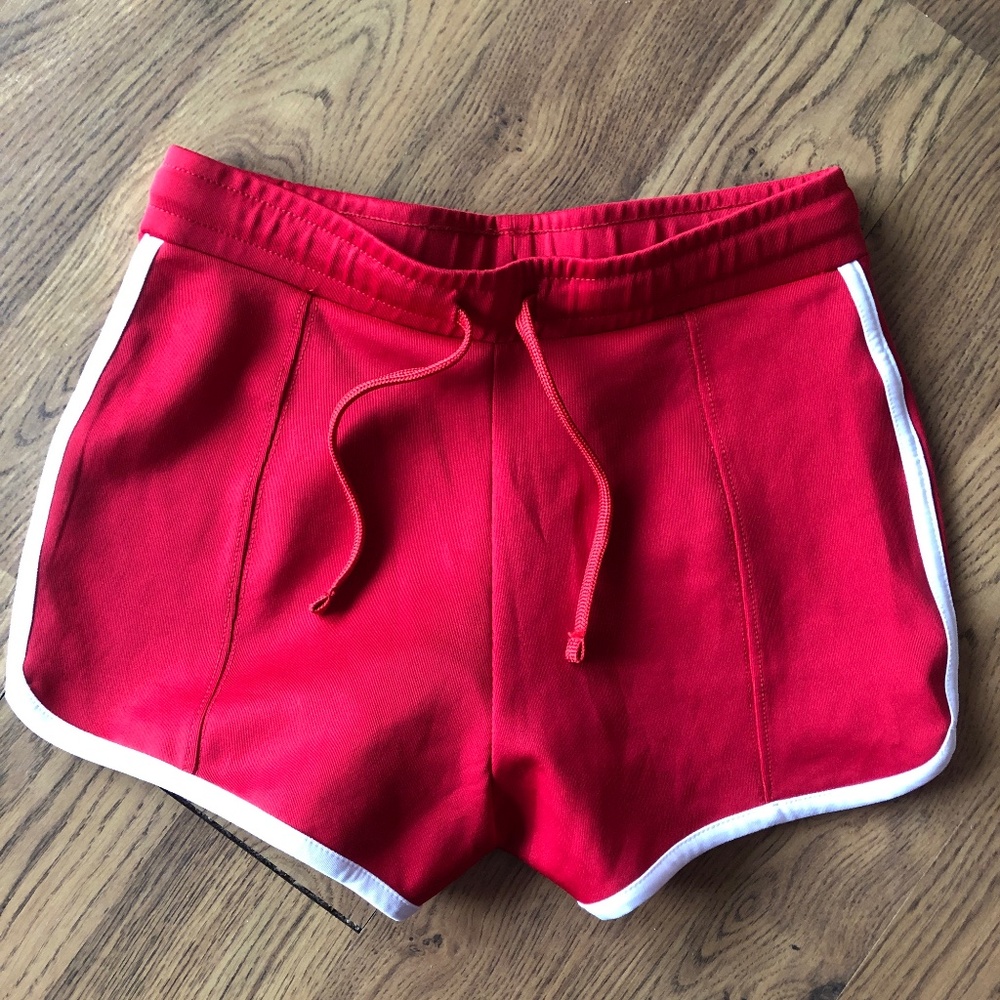 zara red dolphin short with white piping size small made in Morocco NWT